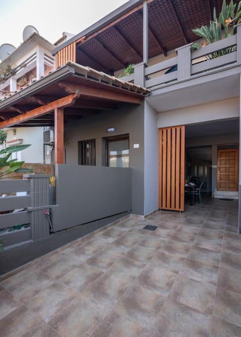 Modern House In The Old Town La Canée